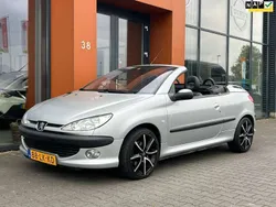 Grijs Gebruikt 2003 Peugeot 206 CC Cabriolet | € 2.490 (Eerlijke prijs)