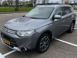Grijs Gebruikt 2015 Mitsubishi Outlander P-HEV Edition Stationwagen | € 17.777 (Duur)