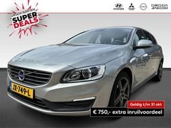 Grijs Gebruikt 2016 Volvo V60 Momentum Stationwagen | € 14.930 (Goede deal)