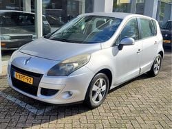 Grijs Gebruikt 2011 Renault Scénic III Expression MPV | € 1.450 (Super prijs)