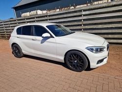 Wit Gebruikt 2016 BMW 118 Executive Hatchback | € 14.450 (Eerlijke prijs)