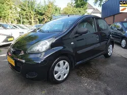 Zwart Gebruikt 2011 Toyota Aygo Cool Hatchback | € 3.999 (Eerlijke prijs)