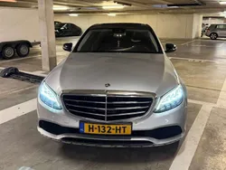Zilver Gebruikt 2018 Mercedes C220 Sedan | € 22.000 (Goede deal)
