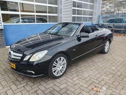 Zwart Gebruikt 2010 Mercedes E250 Elegance Cabriolet | € 6.500