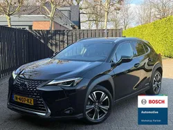Zwart Gebruikt 2019 Lexus UX Business Edition SUV | € 22.990 (Goede deal)
