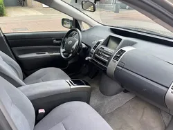 Beige, metallic lak Gebruikt 2006 Toyota Prius Hatchback | € 4.950 (Eerlijke prijs)