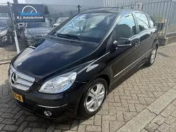Zwart Gebruikt 2010 Mercedes B200 MPV | € 7.950 (Iets duurder)