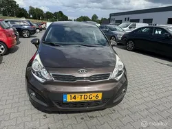 Bruin Gebruikt 2012 Kia Rio Comfort Hatchback | € 3.350 (Eerlijke prijs)