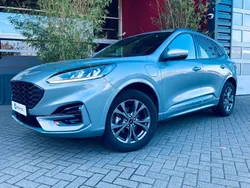 Grijs, metallic lak Gebruikt 2023 Ford Kuga ST-Line SUV | € 25.900 (Super prijs)