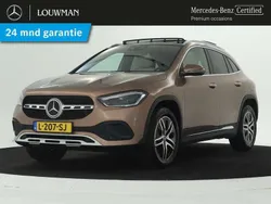 Roségoud metaalkleur (bruin metallic) Gebruikt 2021 Mercedes GLA180 Luxury SUV | € 36.295