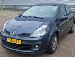 Grijs Gebruikt 2006 Renault Clio II Luxe Hatchback | € 2.000 (Eerlijke prijs)