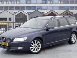 Blauw Gebruikt 2015 Volvo V70 Summum Stationwagen | € 8.950 (Goede deal)