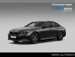 Grijs, metallic lak Gebruikt 2024 BMW i5 Shadowline Sedan | € 60.880