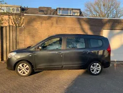 Grijs Gebruikt 2016 Dacia Lodgy Lauréate MPV | € 8.250 (Eerlijke prijs)