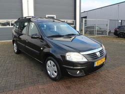 Zwart Gebruikt 2009 Dacia Logan MCV Lauréate MPV | € 3.950