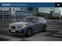 Grijs Nieuw 2025 BMW iX1 M Sport SUV | € 56.096 (Eerlijke prijs)
