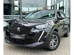 Zwart Gebruikt 2022 Peugeot 2008 Active SUV | € 15.750 (Super prijs)