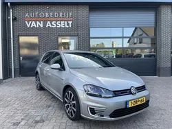 Grijs, metallic lak Gebruikt 2015 VW Golf VII GTE Hatchback | € 9.900 (Goede deal)