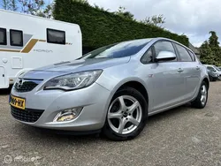 Grijs Gebruikt 2010 Opel Astra Edition Hatchback | € 6.850 (Eerlijke prijs)