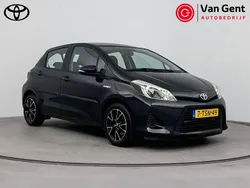 Zwart Gebruikt 2014 Toyota Yaris Hatchback | € 10.999 (Eerlijke prijs)
