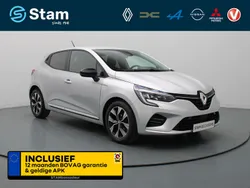 Gris platine (grijs metallic) Gebruikt 2023 Renault Clio V Evolution Hatchback | € 16.990 (Goede deal)