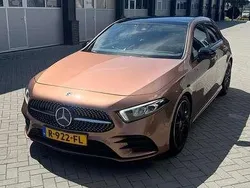 Bruin Gebruikt 2022 Mercedes A180 AMG line Stationwagen | € 32.550 (Eerlijke prijs)