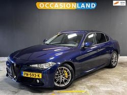 Blauw Gebruikt 2017 Alfa Romeo Giulia Super Sedan | € 20.900 (Goede deal)