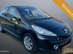 Zwart Gebruikt 2007 Peugeot 207 Hatchback | € 1.750 (Eerlijke prijs)
