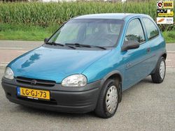 Blauw Gebruikt 1995 Opel Corsa Swing Hatchback | € 1.400
