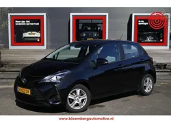 Zwart Gebruikt 2020 Toyota Yaris Active Hatchback | € 16.950 (Eerlijke prijs)
