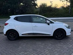 Gebruikt 2015 Renault Clio IV Authentique Sedan | € 5.800 (Eerlijke prijs)