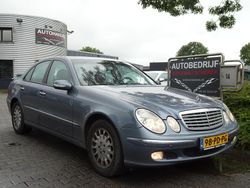 Blauw Gebruikt 2004 Mercedes E320 Elegance Sedan | € 3.450