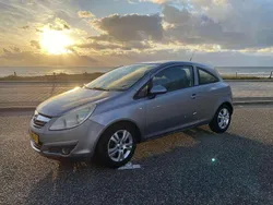 Grijs Gebruikt 2009 Opel Corsa MPV | € 3.200 (Eerlijke prijs)