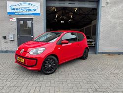 Rood Gebruikt 2011 VW up! take up! Hatchback | € 3.999 (Eerlijke prijs)