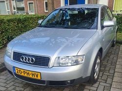Zilver Gebruikt 2004 Audi A4 Sedan | € 2.250 (Eerlijke prijs)