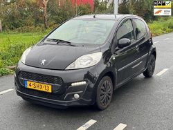 Zwart Gebruikt 2013 Peugeot 107 Active Hatchback | € 2.499 (Eerlijke prijs)
