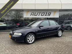 Blauw Gebruikt 2000 Audi A4 Basis Sedan | € 2.419 (Eerlijke prijs)