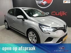 Grijs Gebruikt 2021 Renault Clio V Zen Hatchback | € 11.280 (Eerlijke prijs)