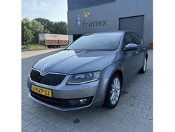 Grijs Gebruikt 2013 Skoda Octavia Elegance Hatchback | € 8.500 (Iets duurder)