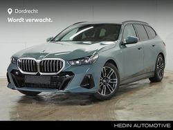 Groen Gebruikt 2025 BMW 520 M Sport Stationwagen | € 62.895 (Goede deal)