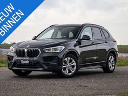 Zwart (metallic) Gebruikt 2021 BMW X1 Executive SUV | € 21.950 (Super prijs)