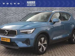 Blauw, metallic lak Gebruikt 2022 Volvo XC40 Plus SUV | € 40.899 (Iets duurder)
