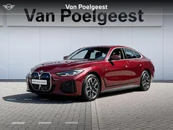Aventurinrot iii metallic (rood metallic) Gebruikt 2024 BMW i4 M Sport Sedan | € 46.900 (Super prijs)