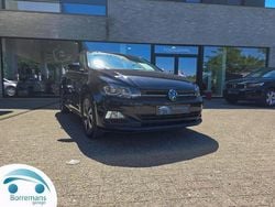 Zwart Gebruikt 2021 VW Polo LOUNGE Hatchback | € 11.490 (Goede deal)