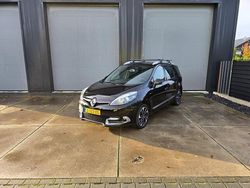 Zwart Gebruikt 2015 Renault Grand Scénic III Bose Edition MPV | € 4.750 (Goede deal)
