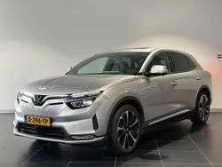 Grijs, metallic lak Gebruikt 2024 VinFast VF 8 Plus SUV | € 43.290