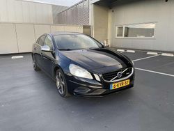 Zwart Gebruikt 2013 Volvo S60 R-Design Sedan | € 8.950 (Eerlijke prijs)