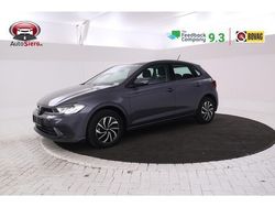 Grijs Gebruikt 2023 VW Polo Life Hatchback | € 22.995 (Eerlijke prijs)