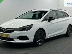 Wit Gebruikt 2022 Opel Astra Design & Tech Stationwagen | € 13.750 (Eerlijke prijs)