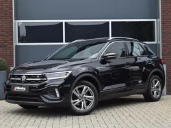 Zwart, metallic lak Gebruikt 2022 VW T-Roc R-line SUV | € 33.950 (Duur)